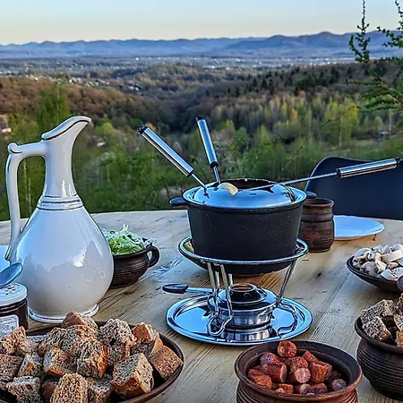 Chalet Vasanna *